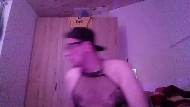 Snapshot of Bigthroaterboy chatting on November 8, 2:39 pm Bigthroaterboy online show from November 8, 2:39 pm