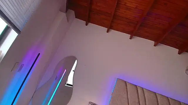 LeahPrada  online show from February 10, 6:03 pm