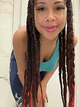 HaileyDiana online show from March 4, 6:58 pm