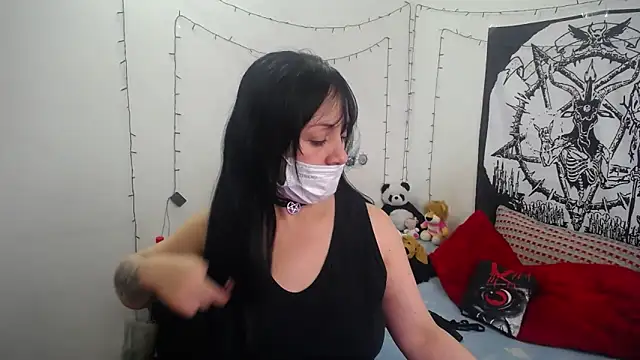 lili peach online show from December 5, 9:06 pm