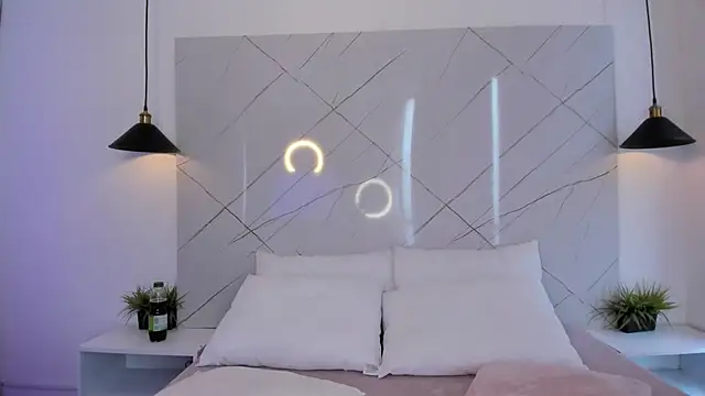 ANTONELLA  ROUSE  online show from December 1, 8:47 pm