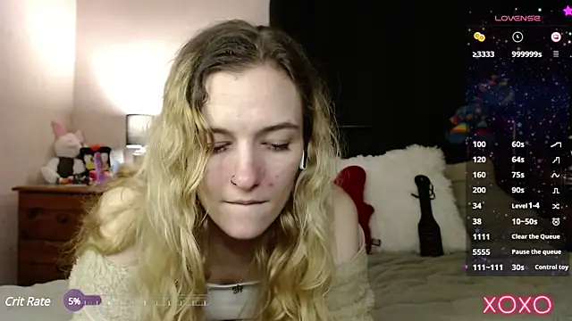 EllieeRose online show from March 8, 8:25 pm