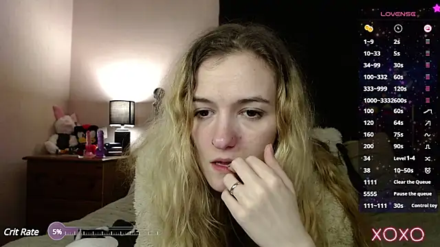 EllieeRose online show from March 12, 4:51 am