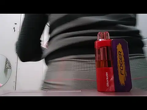 Snapshot of vvictoria_xxx chatting on November 29, 10:18 am vvictoria xxx online show from November 29, 10:18 am