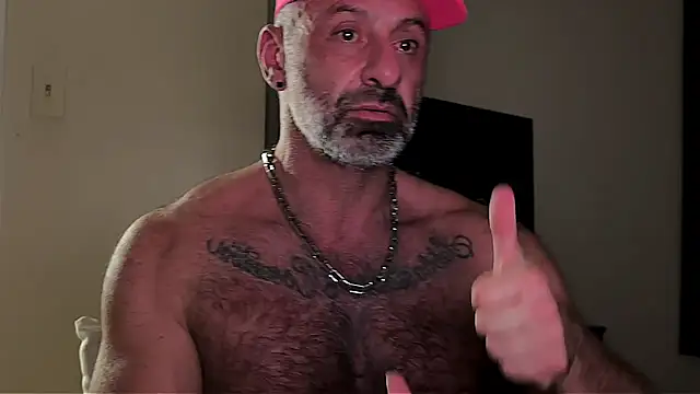 Snapshot of DaddySnowXX chatting on December 25, 4:33 am DaddySnowXX online show from December 25, 4:33 am