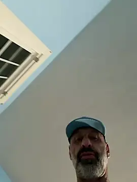 Snapshot of DaddySnowXX chatting on June 14, 6:37 am DaddySnowXX online show from June 14, 6:37 am