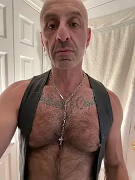 Snapshot of DaddySnowXX chatting on July 22, 6:49 am DaddySnowXX online show from July 22, 6:49 am