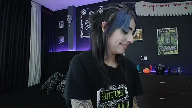 Snapshot of Goddess_Mortem chatting on January 29, 12:33 am Goddess Mortem online show from January 29, 12:33 am