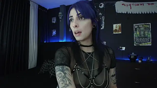 Snapshot of Goddess_Mortem chatting on February 1, 11:06 pm Goddess Mortem online show from February 1, 11:06 pm