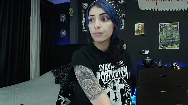 Snapshot of Goddess_Mortem chatting on March 10, 3:23 am Goddess Mortem online show from March 10, 3:23 am