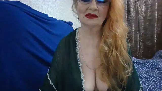 CarlyTreat online show from September 21, 3:57 pm