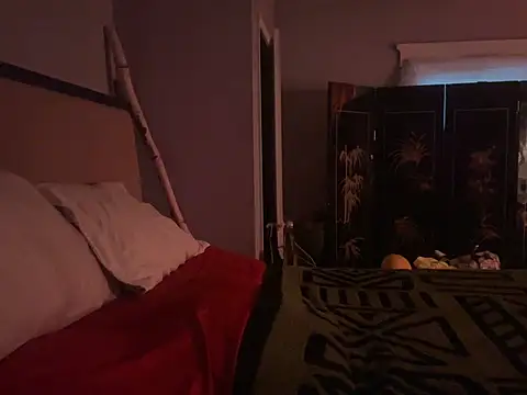 Snapshot of trash4cash chatting on February 3, 12:43 pm trash4cash online show from February 3, 12:43 pm