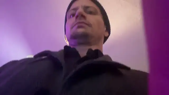 Snapshot of trash4cash chatting on February 24, 3:15 am trash4cash online show from February 24, 3:15 am