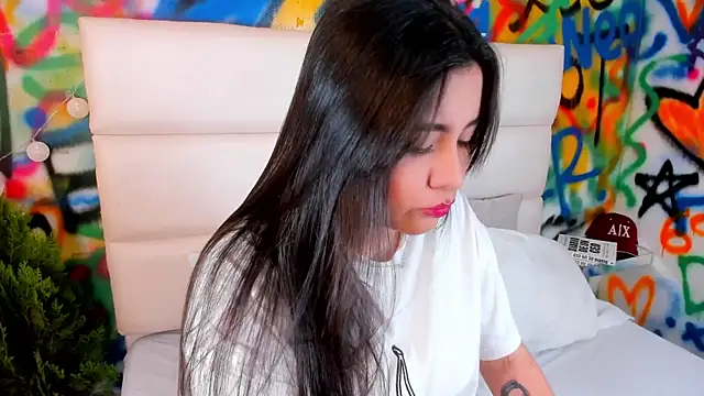 Liana Bernocchi online show from November 20, 7:46 pm