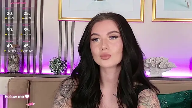 CarolinePrescott online show from March 22, 8:34 pm