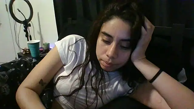 catrinasexy19 online show from March 18, 12:27 am