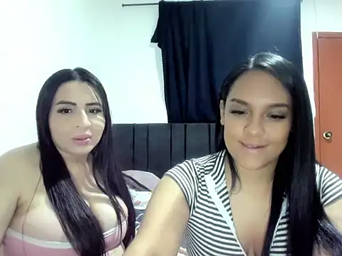 EmmaHole  online show from April 23, 5:08 am