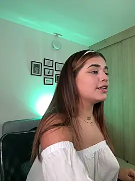Snapshot of JoselinFlower_ chatting on February 1, 12:40 am JoselinFlower online show from February 1, 12:40 am
