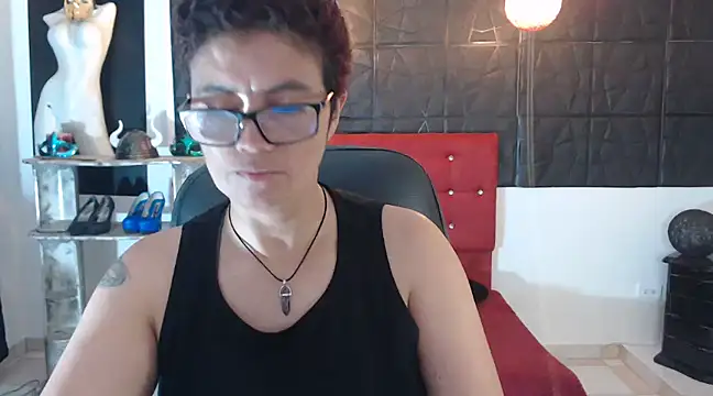 Snapshot of ShaneLeux chatting on January 15, 10:24 pm ShaneLeux online show from January 15, 10:24 pm