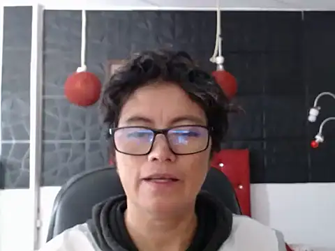 Snapshot of ShaneLeux chatting on September 26, 1:42 am ShaneLeux online show from September 26, 1:42 am