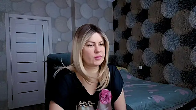 natusik online show from December 11, 4:49 am