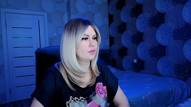 natusik online show from December 19, 4:02 am