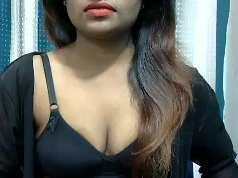 Snapshot of Mayra_baby chatting on December 18, 6:03 pm Mayra baby online show from December 18, 6:03 pm