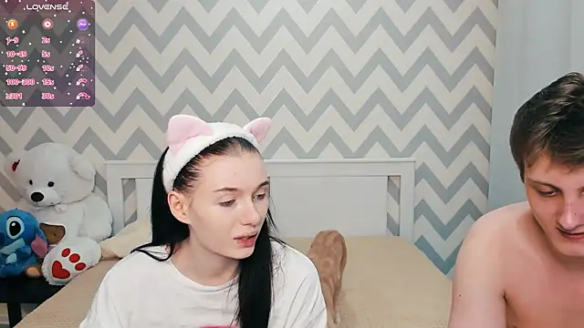 Snapshot of shaameless chatting on December 8, 7:43 pm shaameless online show from December 8, 7:43 pm