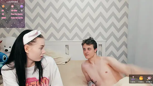 Snapshot of shaameless chatting on December 11, 6:52 pm shaameless online show from December 11, 6:52 pm