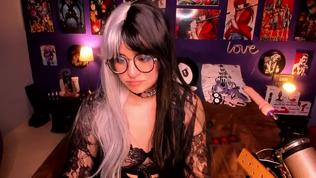 Snapshot of anne_cross chatting on January 10, 4:33 am anne cross online show from January 10, 4:33 am