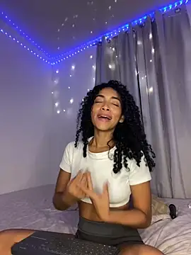 Snapshot of nicoleebony1 chatting on January 4, 12:48 am nicoleebony1 online show from January 4, 12:48 am