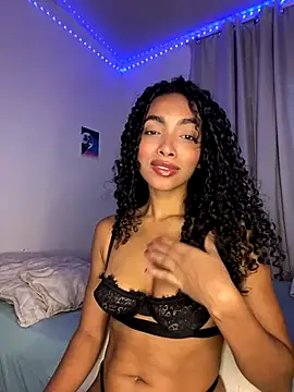 Snapshot of nicoleebony1 chatting on September 22, 6:43 pm nicoleebony1 online show from September 22, 6:43 pm