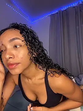 Snapshot of nicoleebony1 chatting on October 14, 7:03 pm nicoleebony1 online show from October 14, 7:03 pm