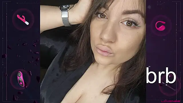 Snapshot of Tracy_Sergio209 chatting on December 9, 10:43 am Tracy Sergio209 online show from December 9, 10:43 am