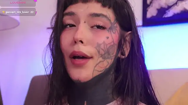 SylveonFox online show from October 6, 4:15 pm