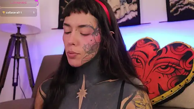 SylveonFox online show from November 10, 5:34 pm