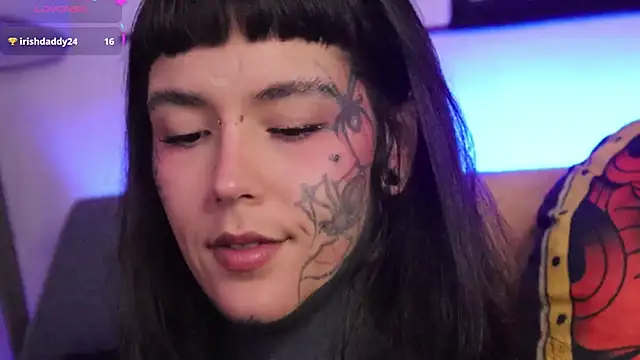 SylveonFox online show from November 15, 10:15 pm