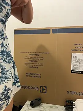 Snapshot of Sol_biglips chatting on February 9, 3:38 pm Sol biglips online show from February 9, 3:38 pm