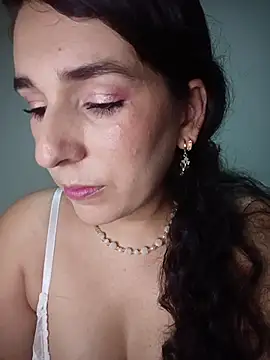 Snapshot of selem_hadid chatting on January 15, 8:34 pm selem hadid online show from January 15, 8:34 pm