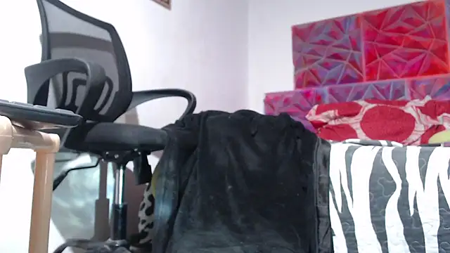 Snapshot of bix_couples chatting on November 23, 3:28 am bix couples online show from November 23, 3:28 am