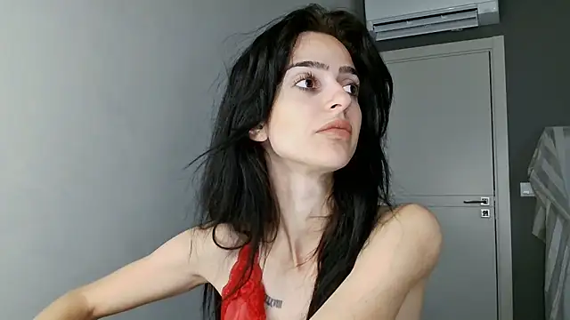 exotic brunettee online show from December 2, 9:56 am
