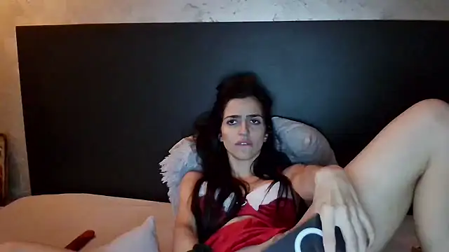exotic brunettee online show from December 26, 12:38 pm