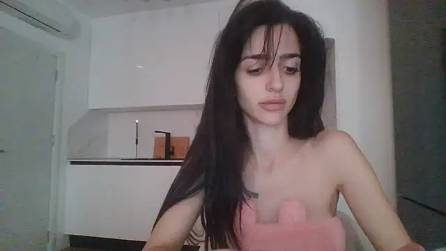 exotic brunettee online show from January 7, 10:11 am