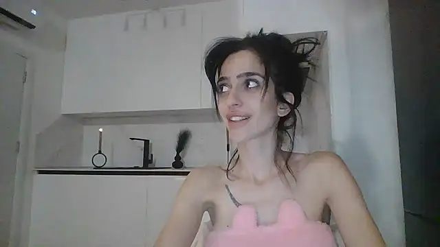exotic brunettee online show from January 8, 3:28 pm