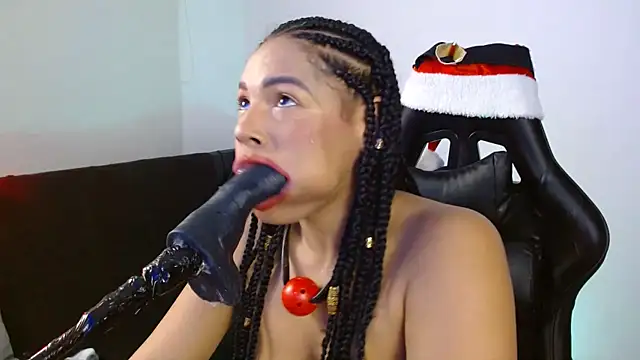 Snapshot of Anabel693 chatting on December 28, 10:25 am Anabel693 online show from December 28, 10:25 am