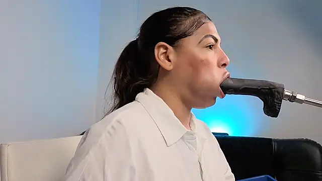 Snapshot of Anabel693 chatting on March 3, 11:27 am Anabel693 online show from March 3, 11:27 am