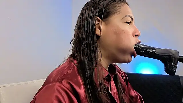 Snapshot of Anabel693 chatting on March 12, 9:26 am Anabel693 online show from March 12, 9:26 am