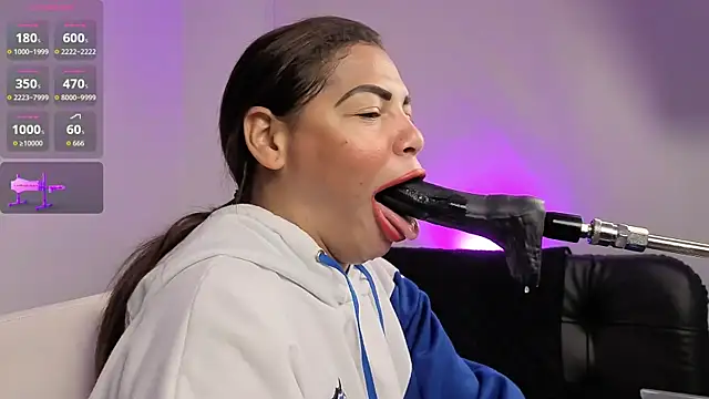 Snapshot of Anabel693 chatting on April 4, 10:24 am Anabel693 online show from April 4, 10:24 am