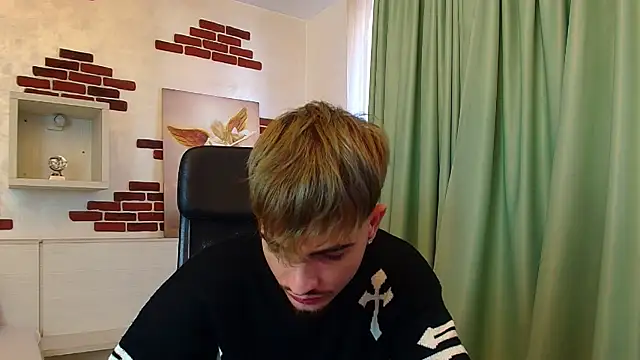 BrandonTate online show from October 10, 10:47 am