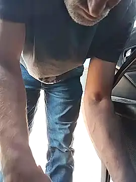 Snapshot of FloppyPickle4u chatting on February 4, 11:59 pm FloppyPickle4u online show from February 4, 11:59 pm